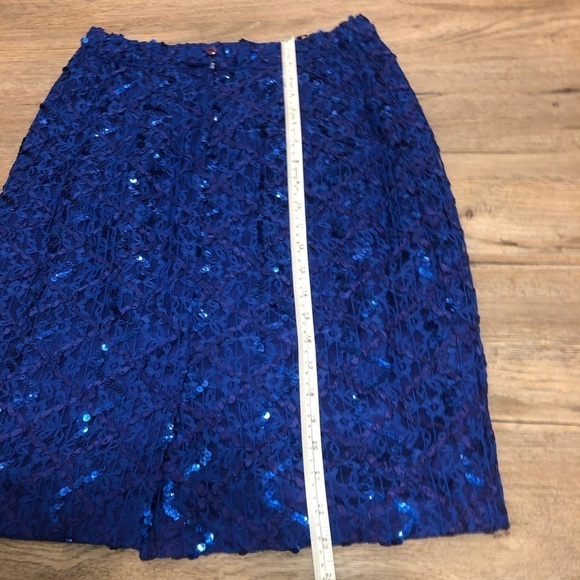 Vtg Royal Blue Lace & Sequin Wavy Design Pencil Skirt 29” Waist 23” Length - Picture 7 of 8